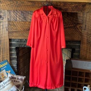 Vintage Vanity Fair Night Gown with Robe size 32